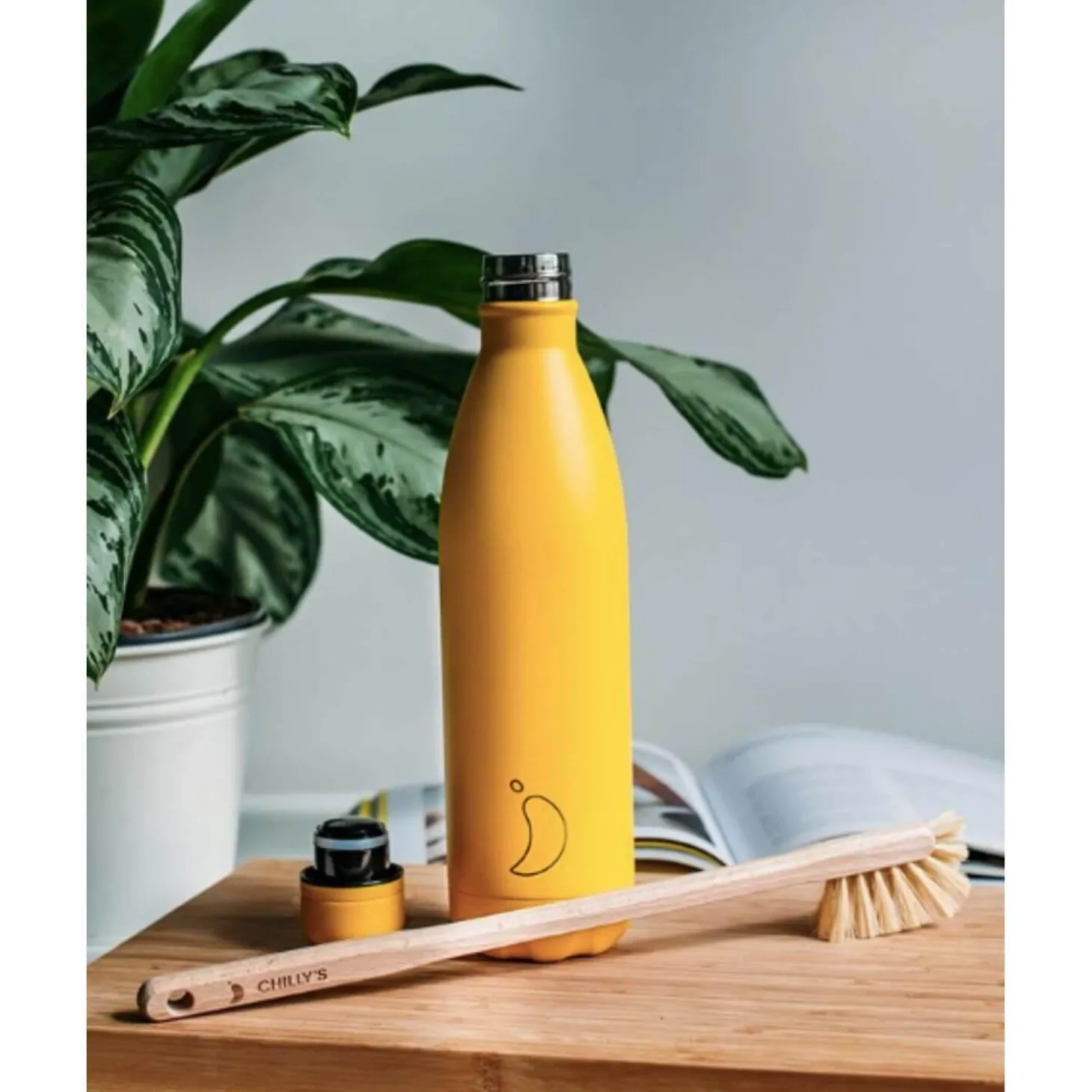 Chilly's Series 2 Reusable Water Bottle, Coffee Cup & Cleaning Brush Set - Blush Pink