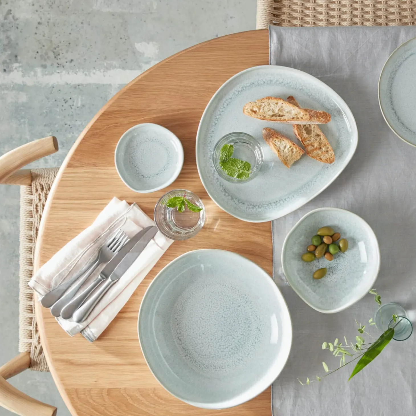 Denby Kiln 30cm Large Organic Platter - Green