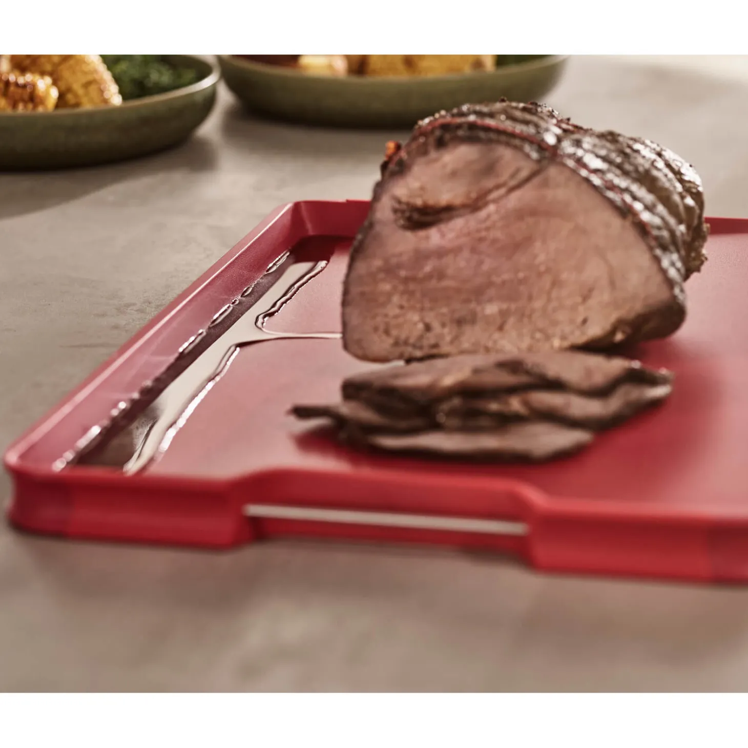 Joseph Joseph Cut&Carve Plus Multi-function Extra Large Chopping Board - Red