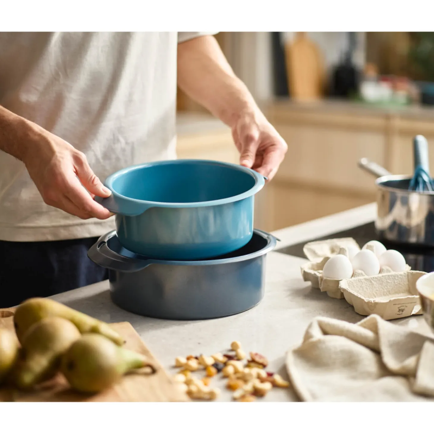 Joseph Joseph Nest™ Bake Oven Set Of 2 Round Non-Stick Cake Tins - Blue