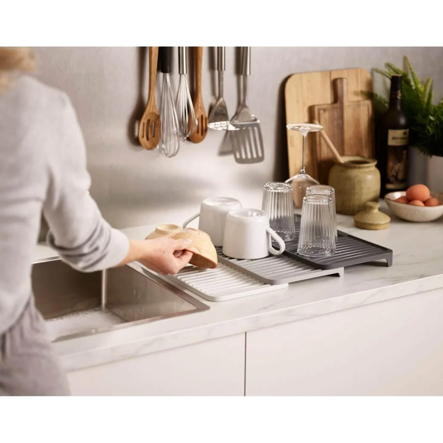 Joseph Joseph Tier Expandable Draining Mat - Grey