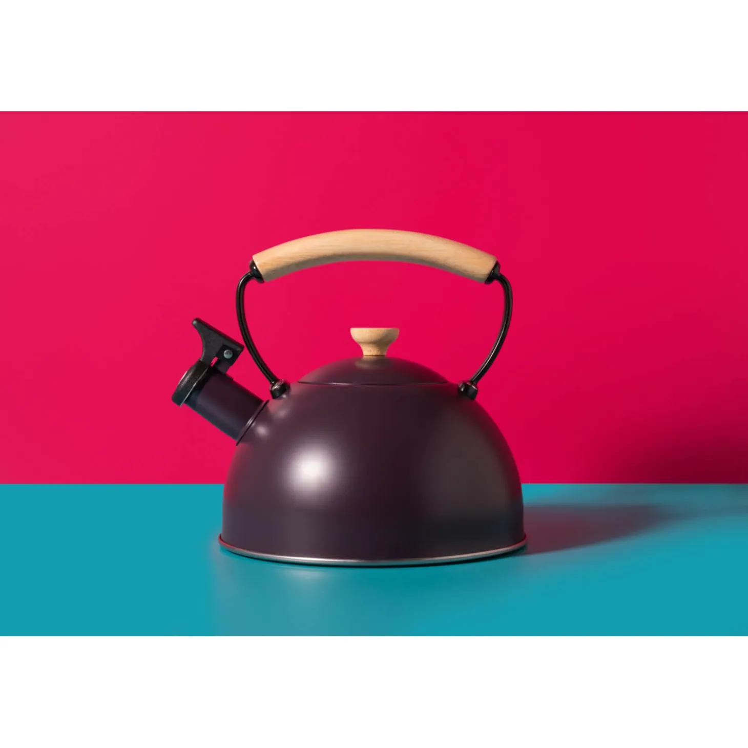 La Cafetière 1.6 Litre Stovetop Whistling Kettle - Purple