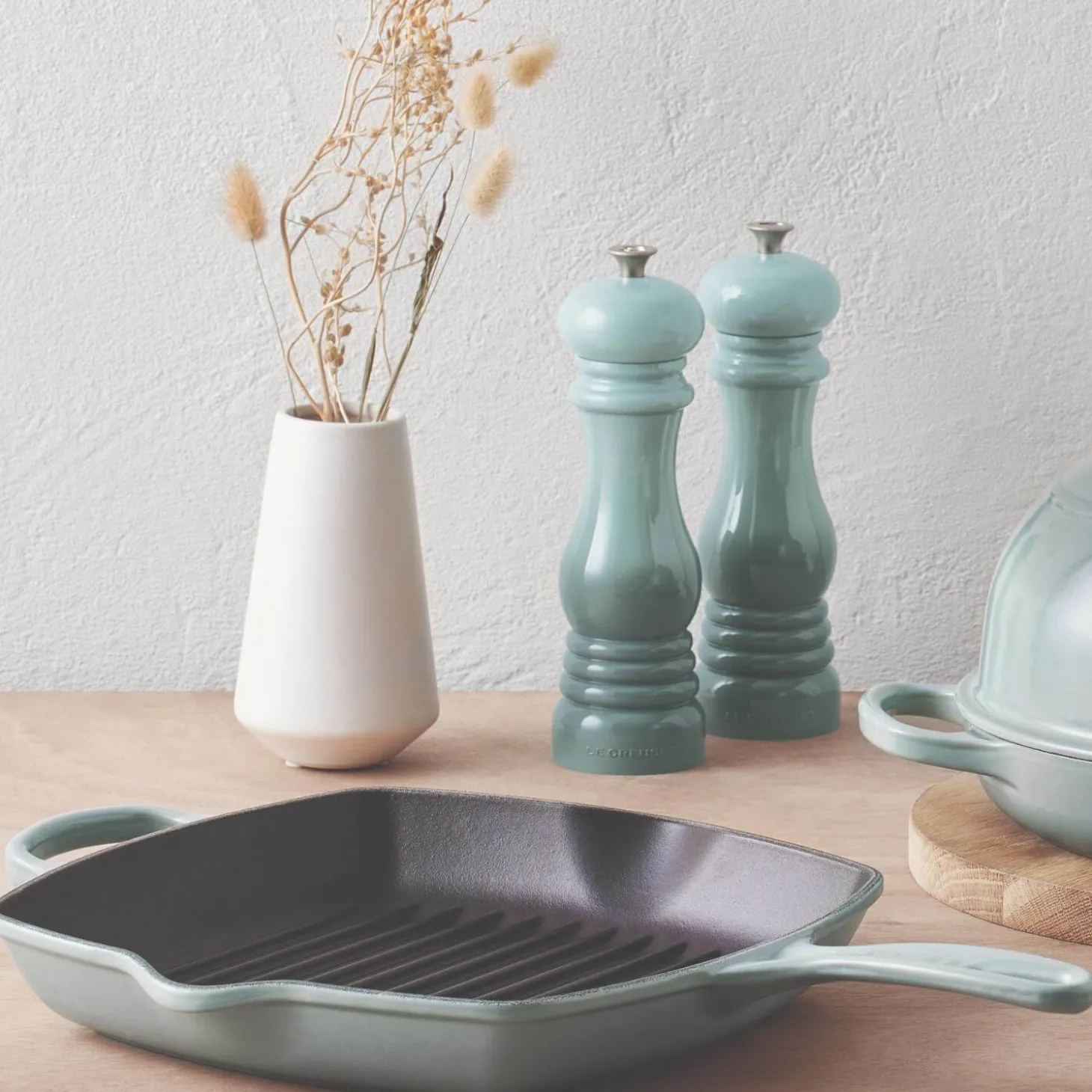 Le Creuset Classic Pepper Mill - Sea Salt