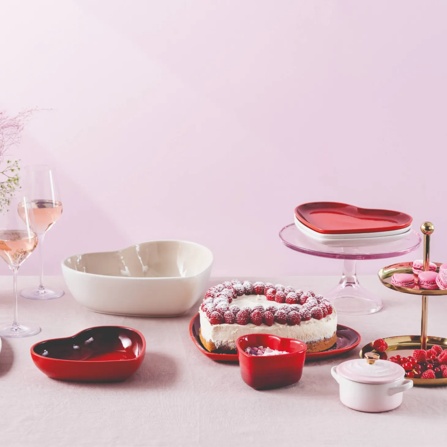 Le Creuset 32cm Heart Stoneware Serving Platter - Cerise