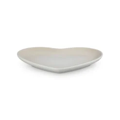 Le Creuset 23cm Heart Stoneware Plate - Meringue