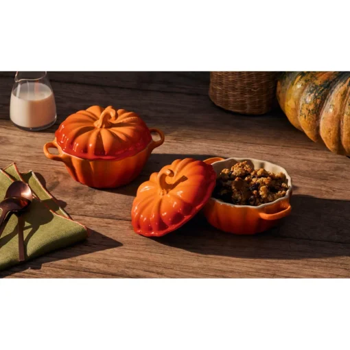 Le Creuset Halloween Signature Cast Iron 28cm Pumpkin Shallow Casserole - Volcanic