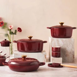 Le Creuset Signature Cast Iron 29cm Oval Casserole - Garnet