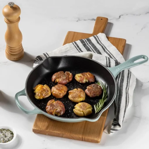 Le Creuset Signature Cast Iron 23cm Round Skillet - Sea Salt