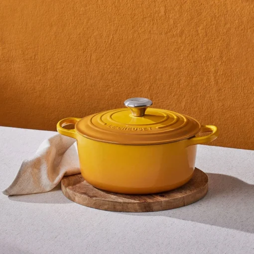 Le Creuset Signature Cast Iron 28cm Round Casserole - Nectar