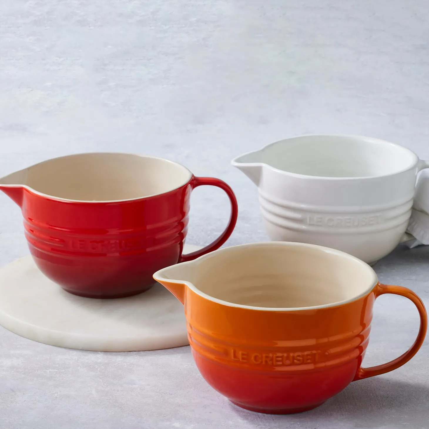 Le Creuset Stoneware 2 Litre Mixing Jug - Shell Pink