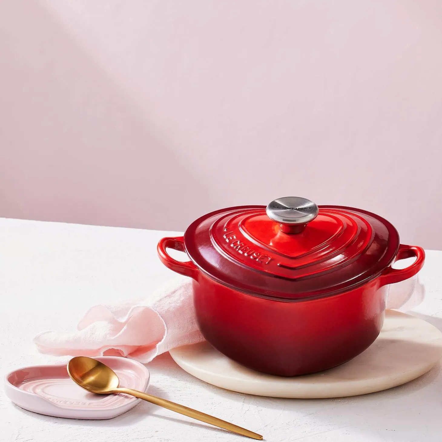 Le Creuset Stoneware Heart Spoon Rest - Shell Pink