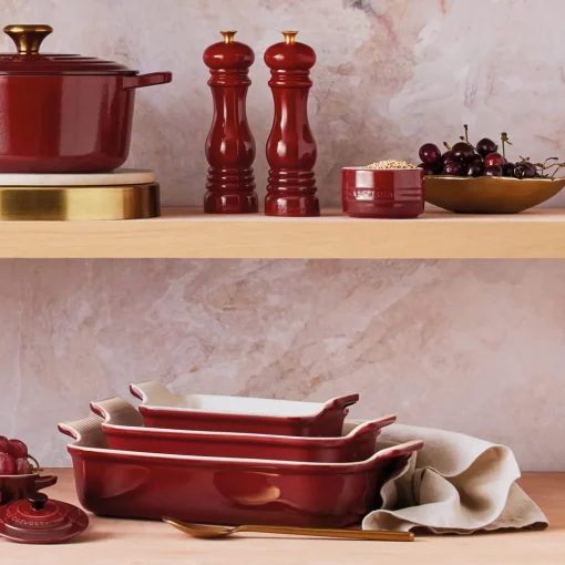 Le Creuset Stoneware Heritage 19cm Rectangular Deep Dish - Garnet