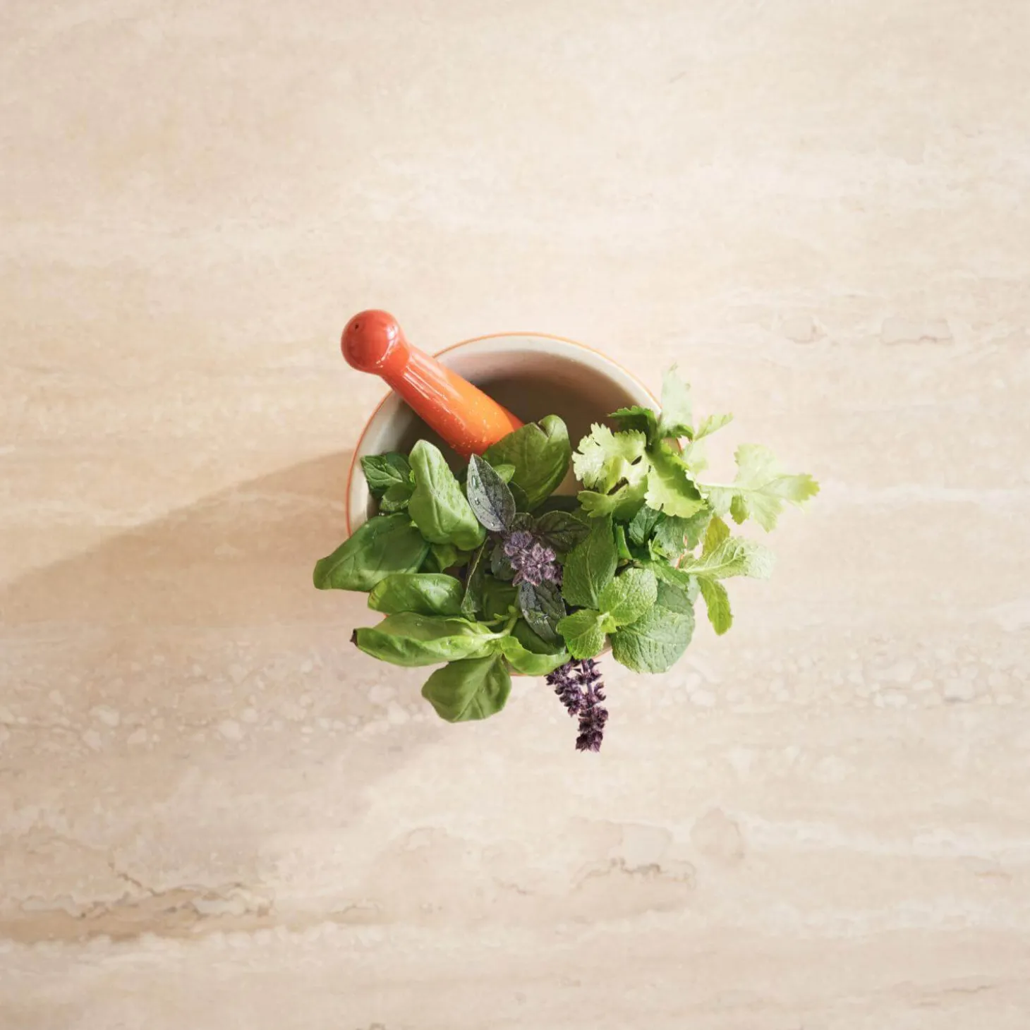 Le Creuset Stoneware Pestle & Mortar - Volcanic