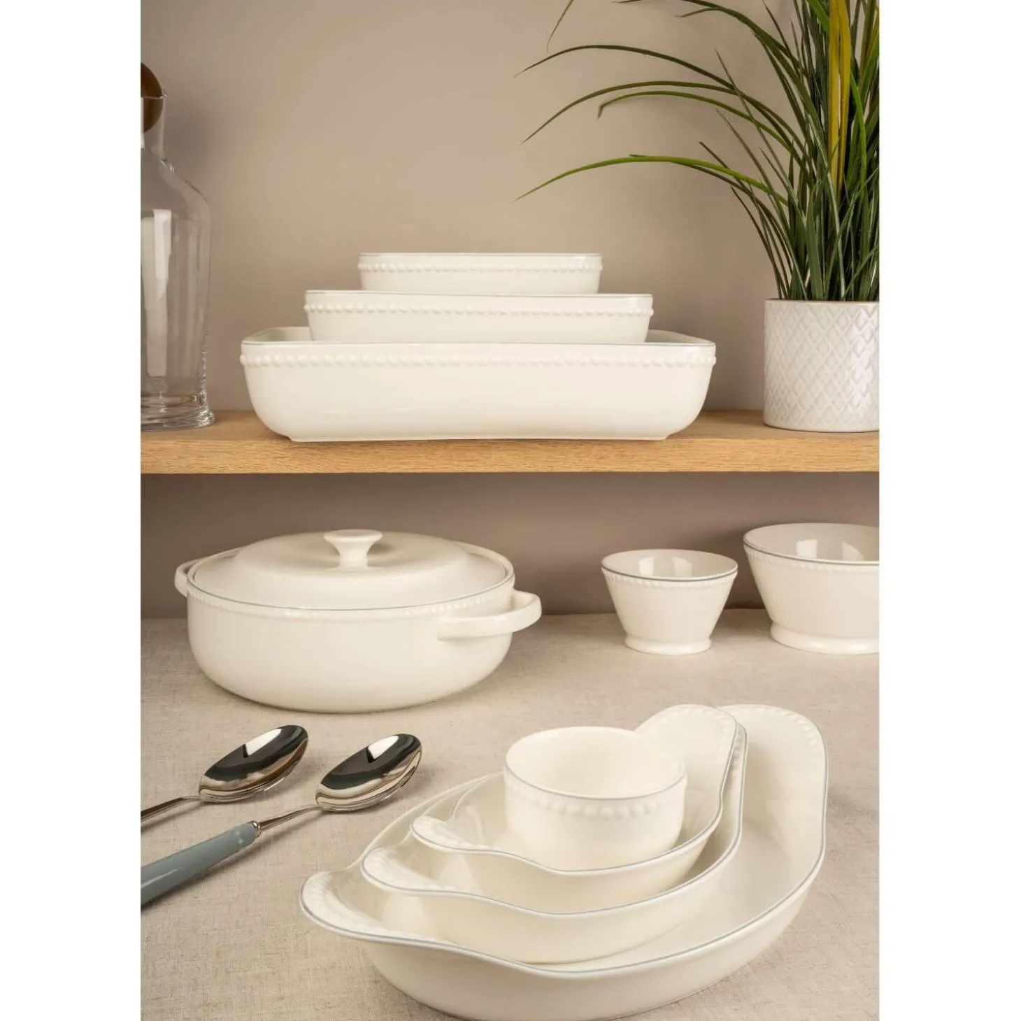 Mary Berry Signature Roasting Dish - 19cm