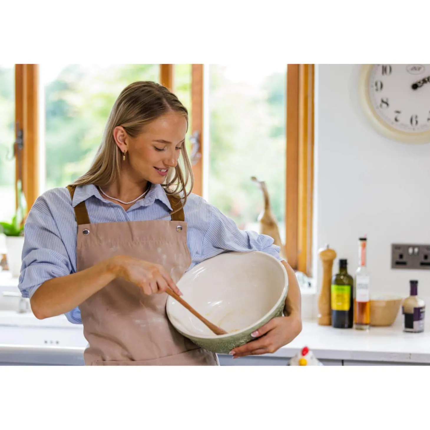 Mason Cash Stoneware Home To Roost S18 26cm Mixing Bowl - Blue