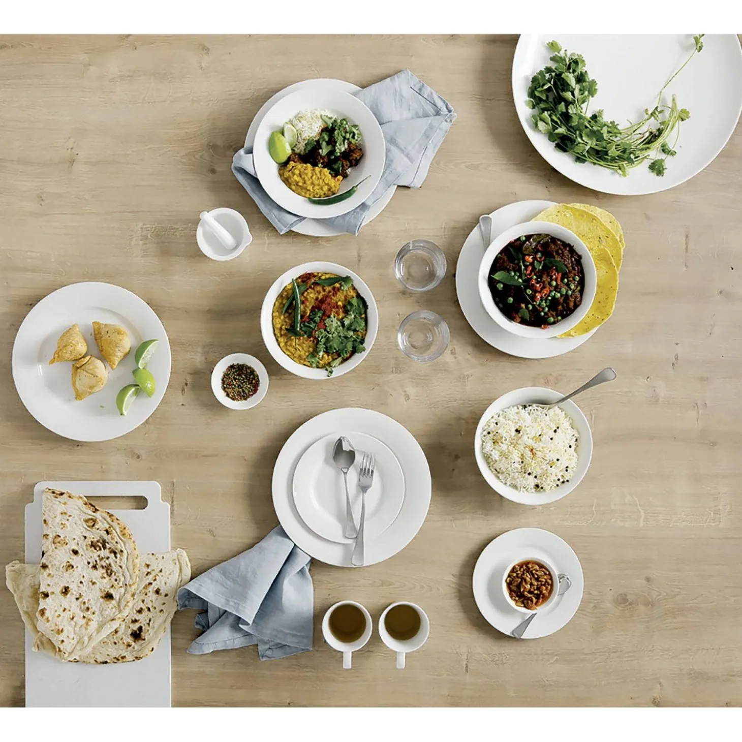 Maxwell & Williams Cashmere Villa Bone China Rim Dinner Set - 12-Piece