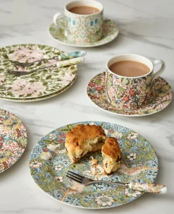 Morris & Co Set Of Four 20cm Earthenware Plates