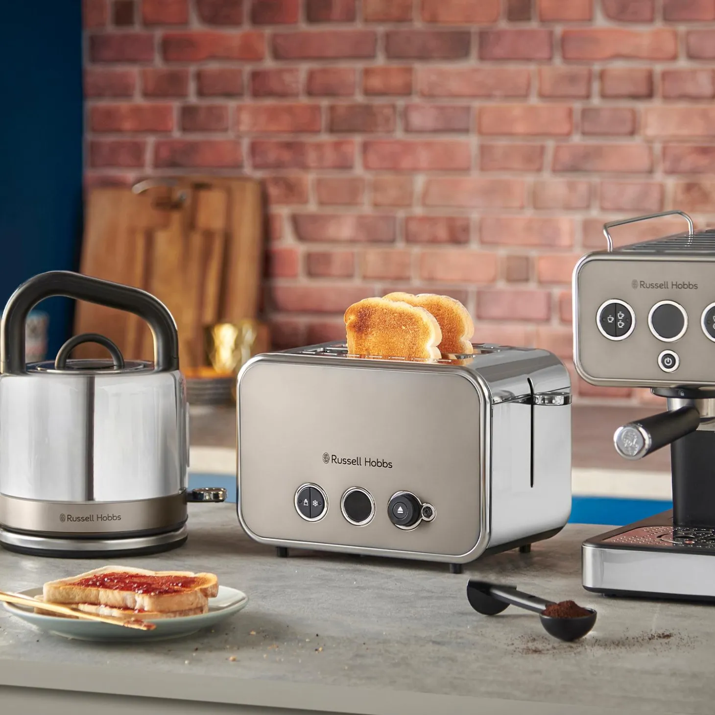 Russell Hobbs Distinctions 1.5 Litre Stainless Steel Kettle - Titanium