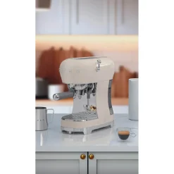 Smeg 50's Style Retro ECF02CRUK Espresso Coffee Machine & CGF11CRUK Coffee Grinder - Cream