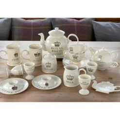 Tuftop Majestic Coronation 4-Cup Stoneware Cream Teapot