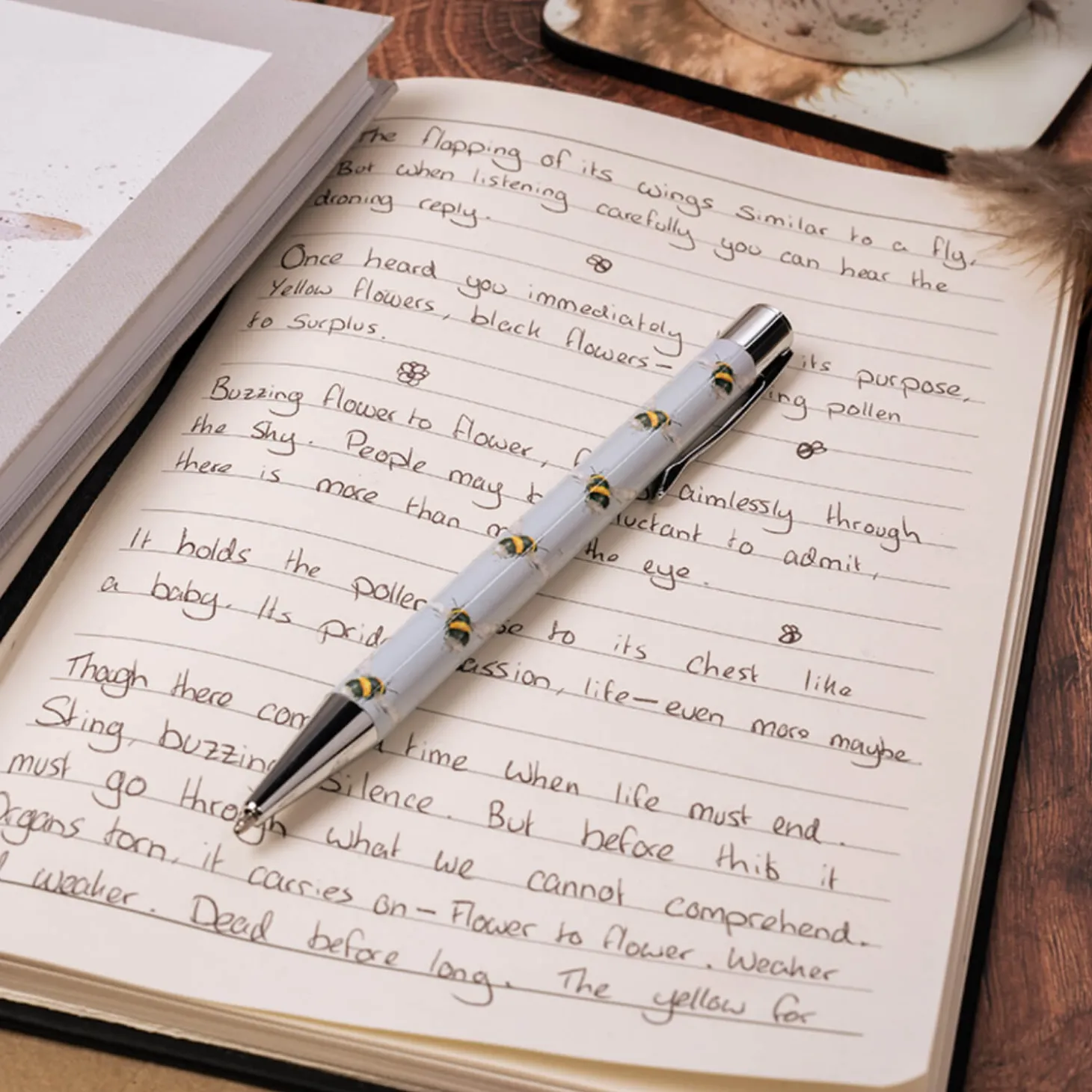 Wrendale Designs by Hannah Dale Pen - Busy Bee