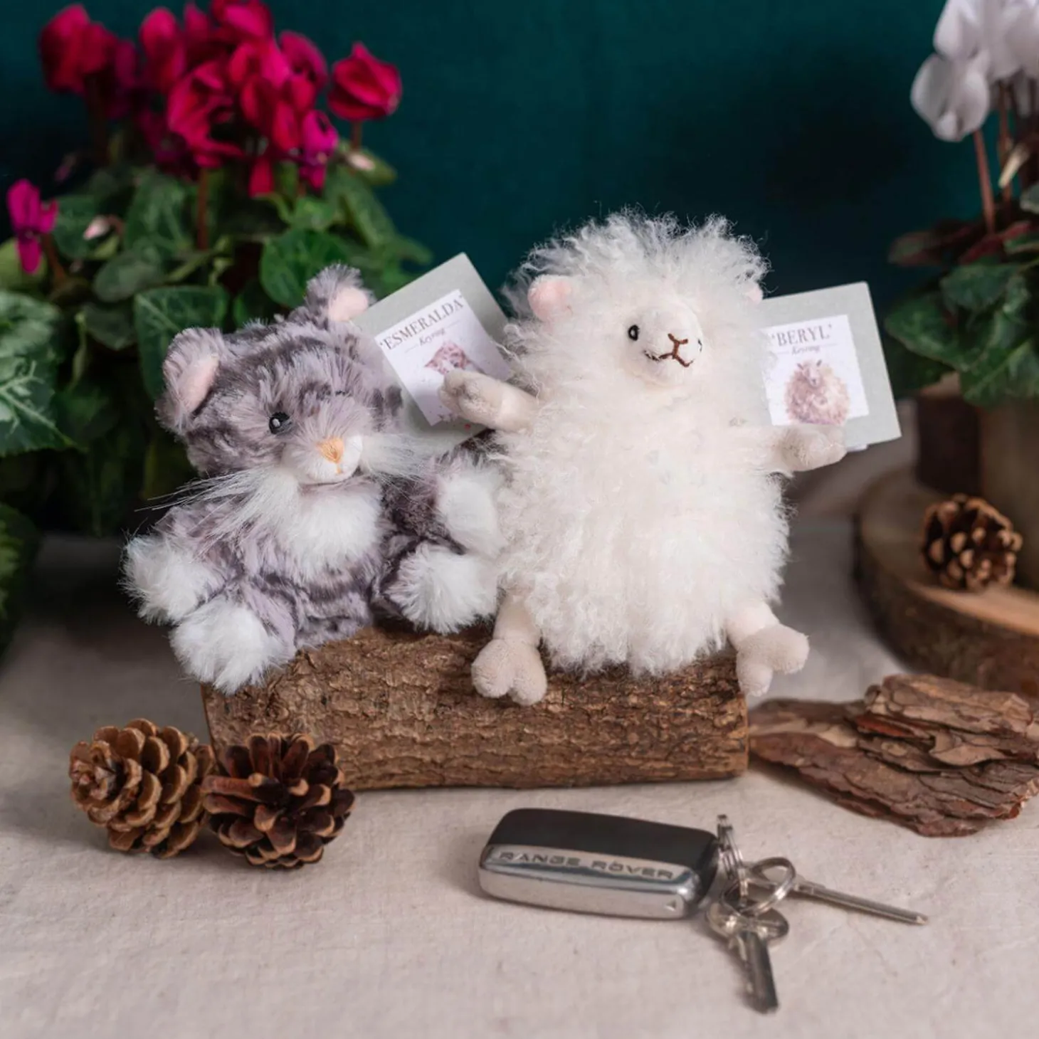 Wrendale Designs by Hannah Dale Plush Keyring - 'Esmeralda' Cat