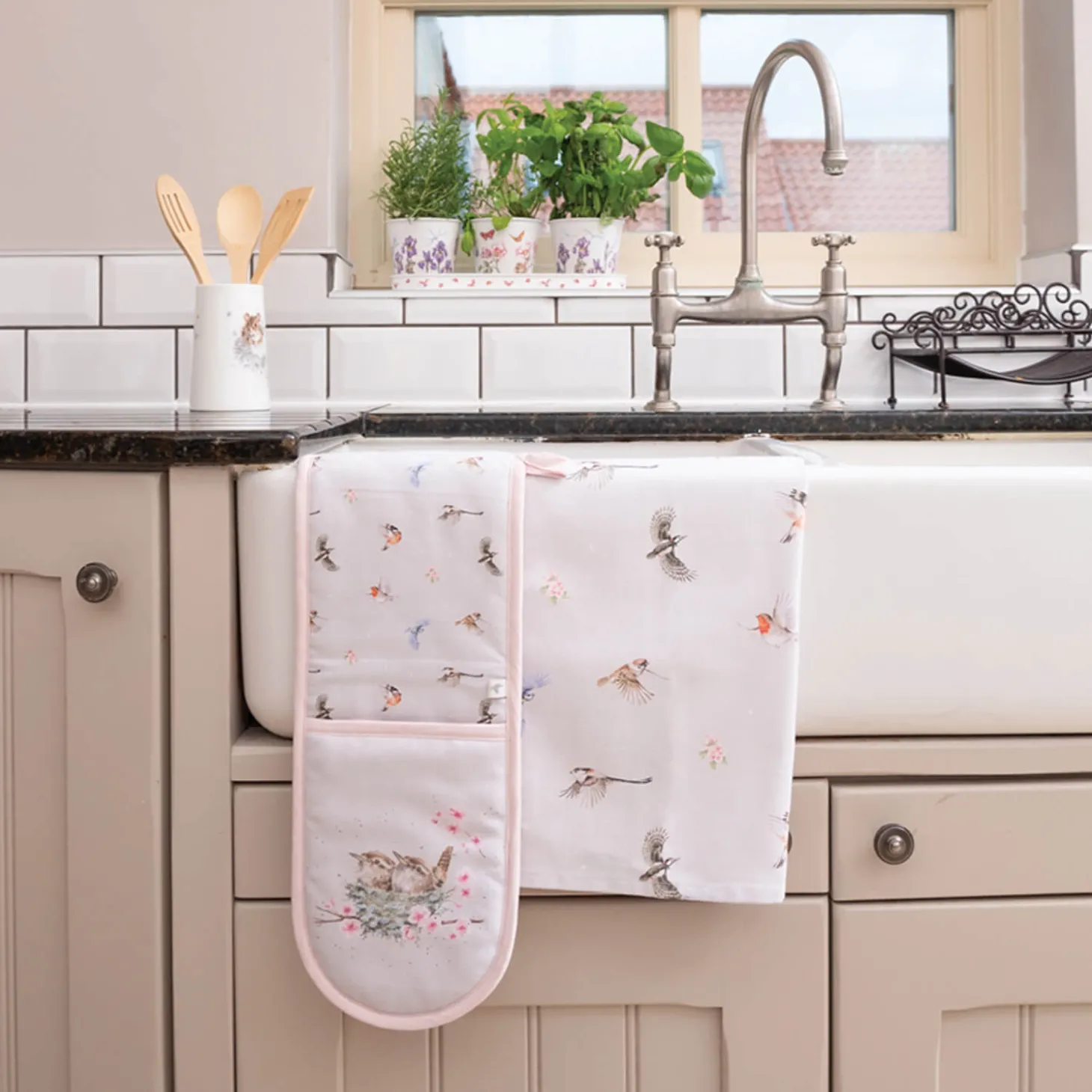 Wrendale Designs by Hannah Dale 100% Cotton Tea Towel - Feathered Friends