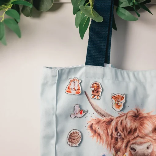 Wrendale Designs by Hannah Dale Pin Badge - Feline Good - Cat