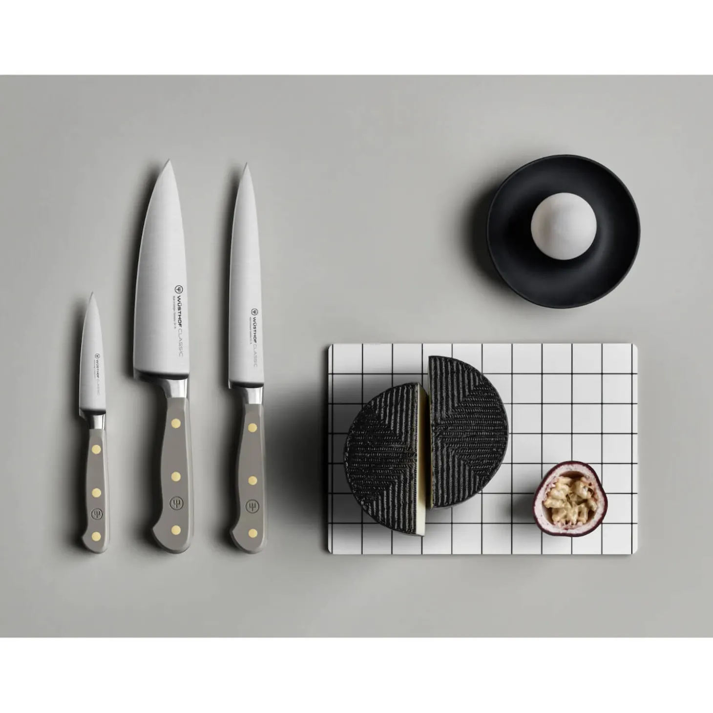 Wusthof Classic 23cm Bread Knife - Velvet Oyster