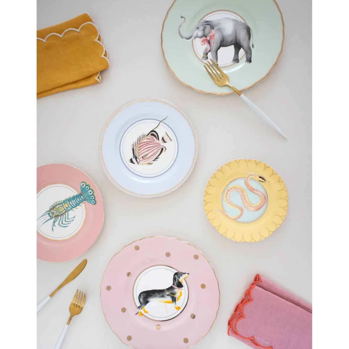 Yvonne Ellen 23cm Fine China Sandwich Plate - Elephant