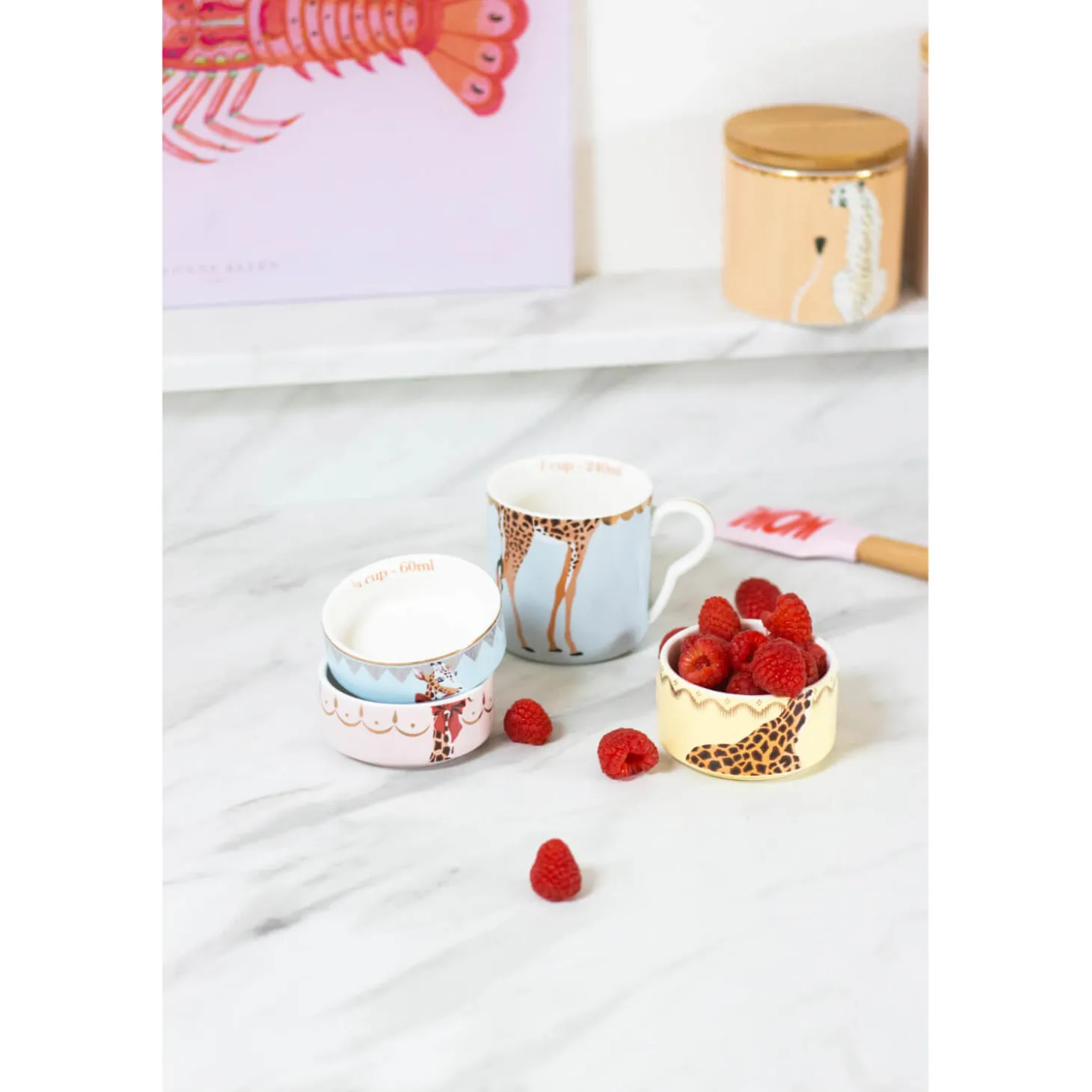 Yvonne Ellen 4-Piece Fine China Stacking Measuring Cups - Giraffe