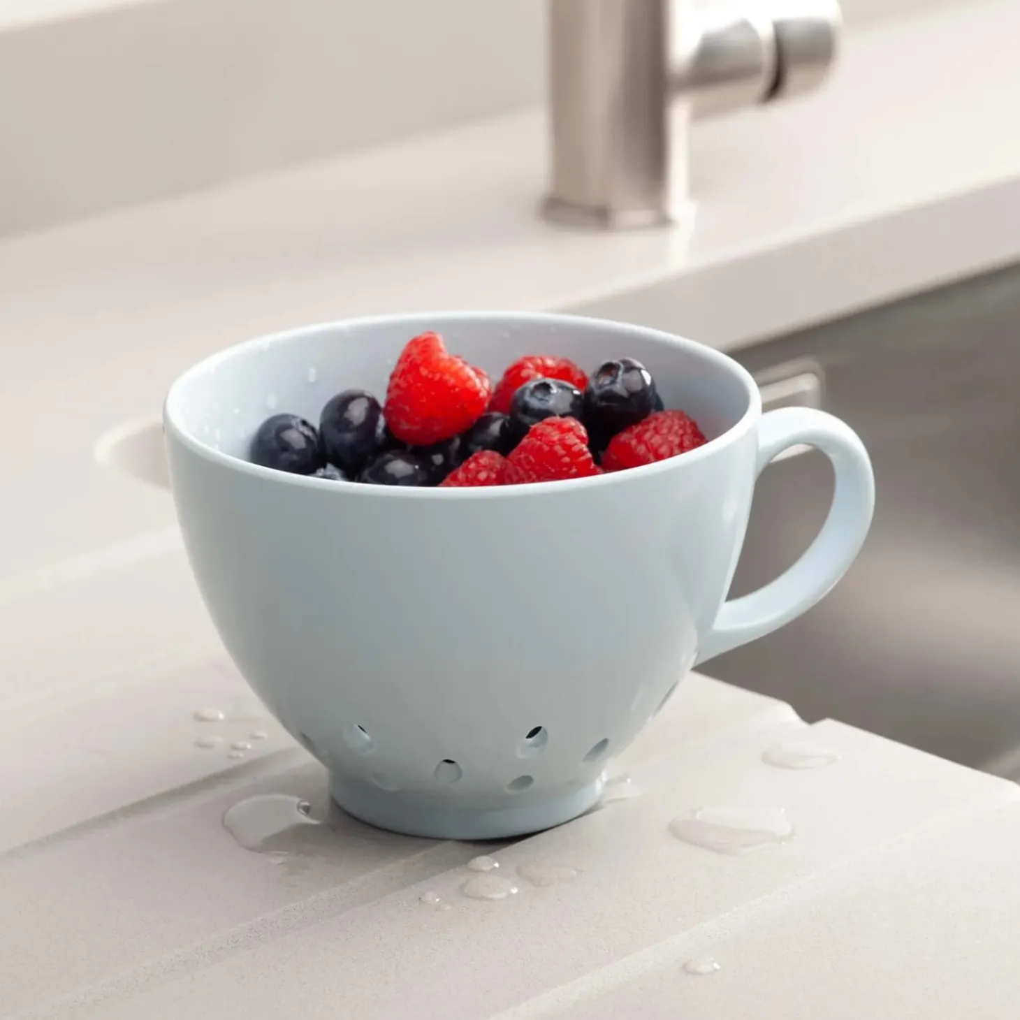 Zeal Berry 10cm Melamine Colander with Handle - Duck Egg